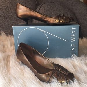 Vintage kittenheel bronze foil